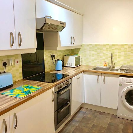 Stylish Apartment With Secure Parking Close To City Честер Экстерьер фото