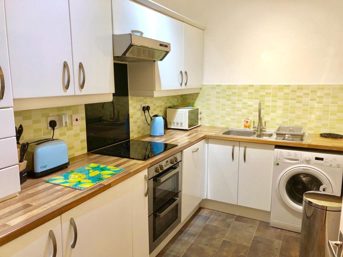 Stylish Apartment With Secure Parking Close To City Честер Экстерьер фото