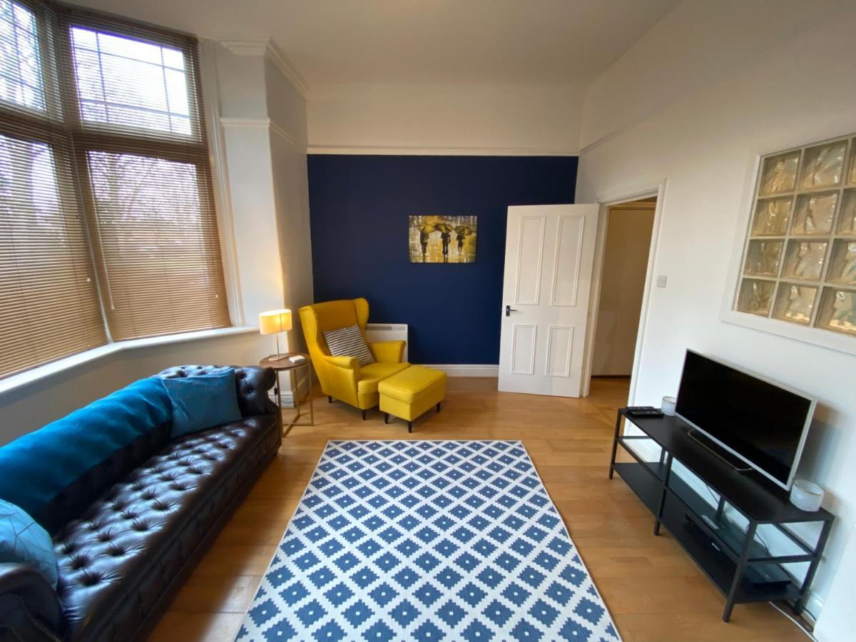 Stylish Apartment With Secure Parking Close To City Честер Экстерьер фото
